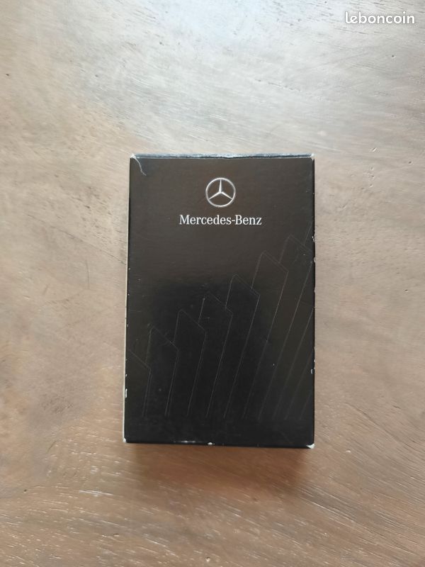 Jeu de cartes Mercedes (image 1)