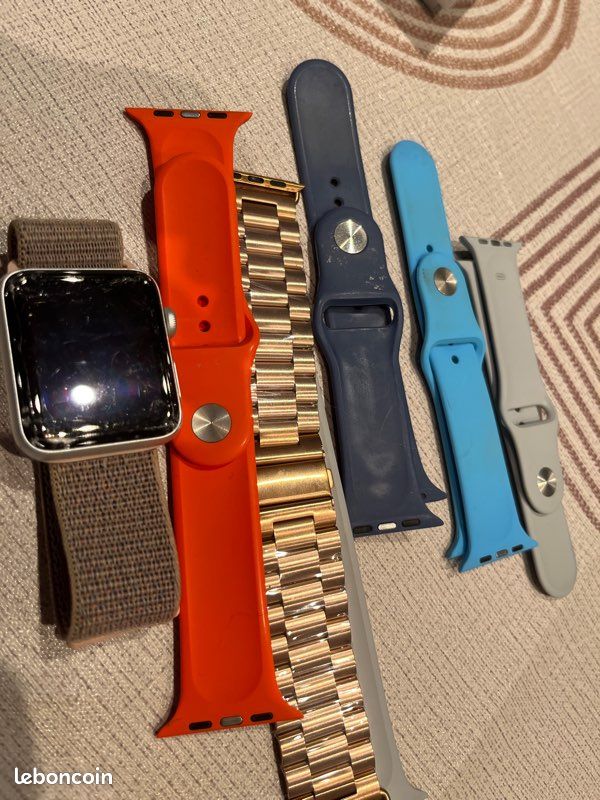 Apple Watch 3 42mm (image 2)