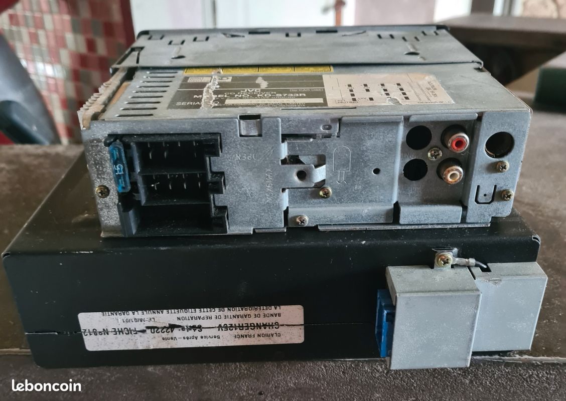 Autoradio et chargeur CD (image 2)