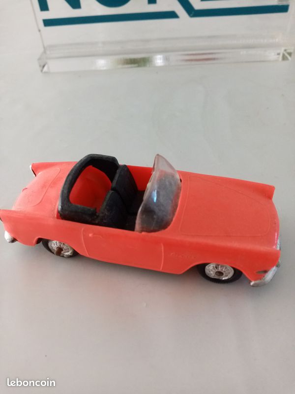 NOREV:SIMCA OCÉANE Plein ciel Rouge - 1/43 - Modèle Ancien D'origine NOREV:SIMCA OCÉANE Plein ciel Rouge - 1/43 - Modèle Ancien D'origine