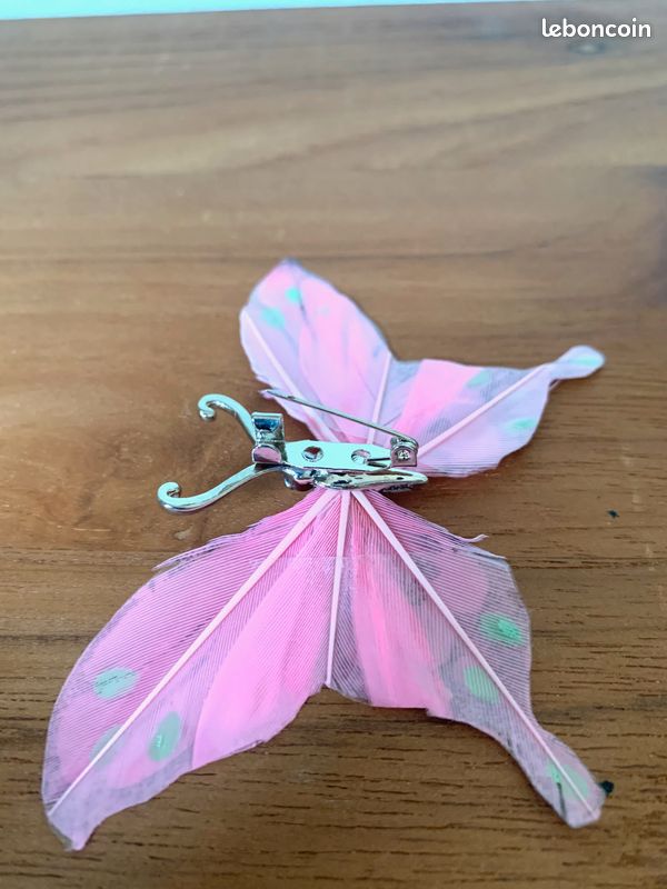 Broche Vintage Rosace Papillon En Perles De Nacre - Couleur Or - Signée