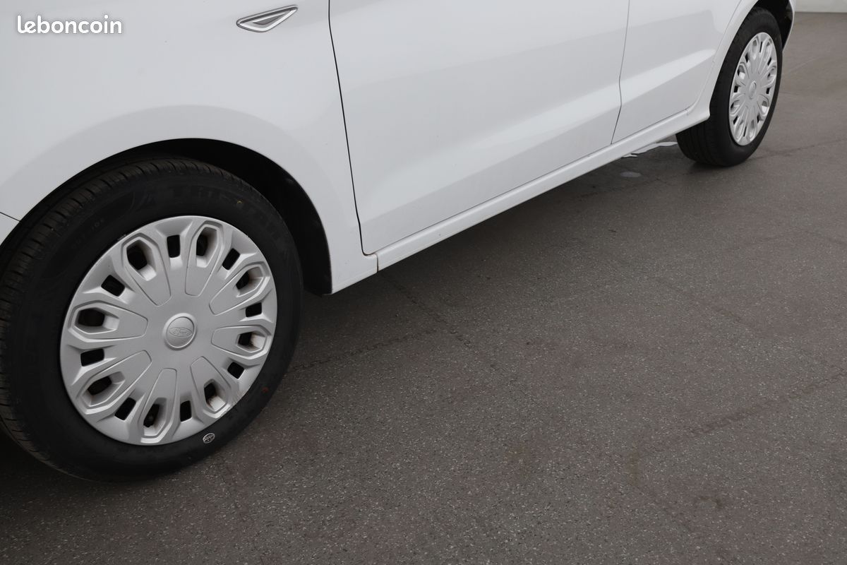Ford Ka+ (2) 1.2 Ti-VCT Essential 5P 70 ch (image 26)