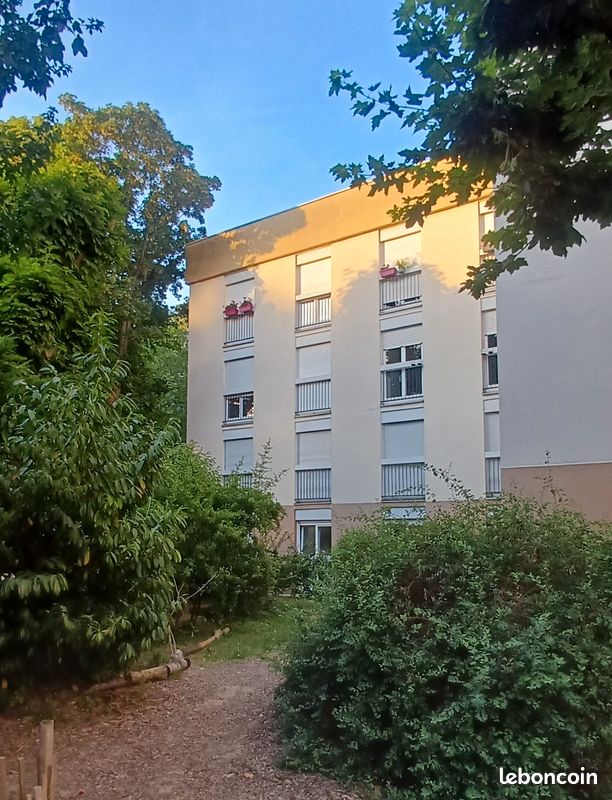 Appartement 4 pièces 90 m² · à Paris · 90 m² · 810 000 €