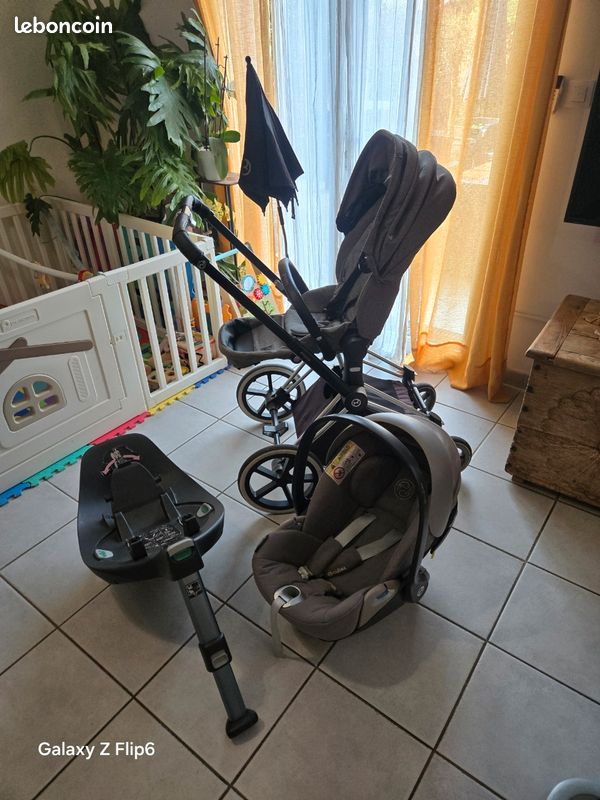 Poussette Cybex Priam + Cosy Cybex Cloud Z avec sa base isofix pivotante (image 1)