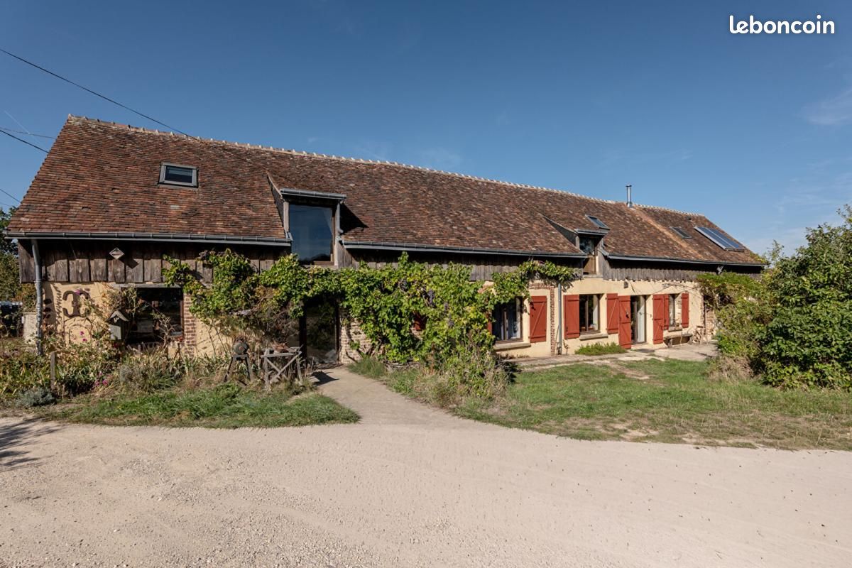 Maison 8 pièces 202 m² · à Boursay · 202 m² · 290 000 €