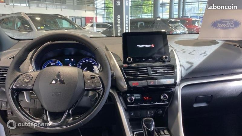 Mitsubishi Eclipse Cross 2.4 MIVEC PHEV 188ch Intense 4WD (image 11)