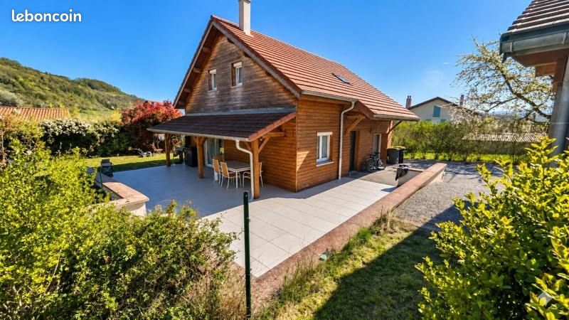 Maison 5 pièces 115 m² · à Châbons · 115 m² · 335 000 €
