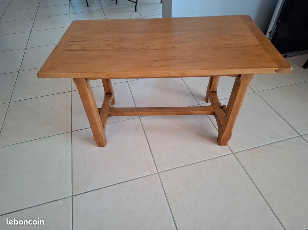 Table Salon (image 1)