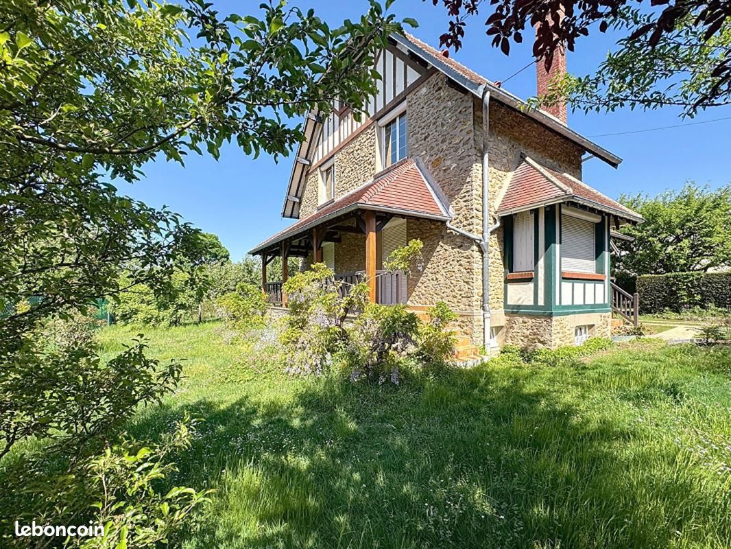 Maison 6 pièces 144 m² · à Boussy-Saint-Antoine · 144 m² · 475 000 €