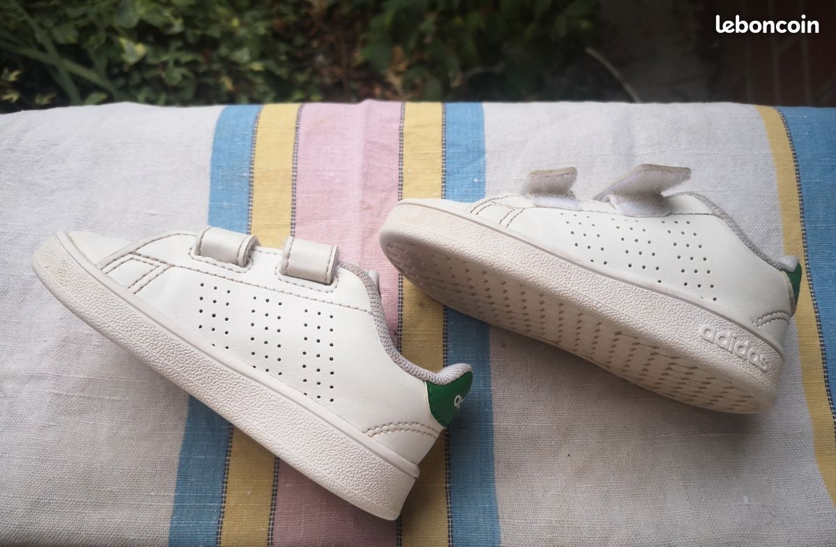 paires Baskets bb Taille 20, Stan Smith et Obaibii Chaussures