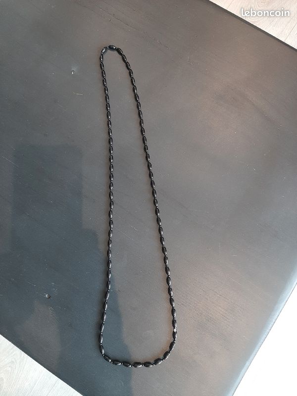 Collier noir (image 2)
