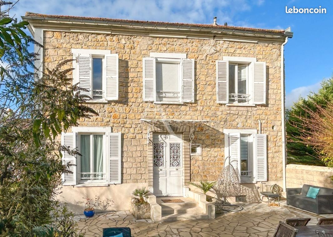 Maison 6 pièces 150 m² · à Saint-Ouen-l'Aumône · 150 m² · 500 000 €