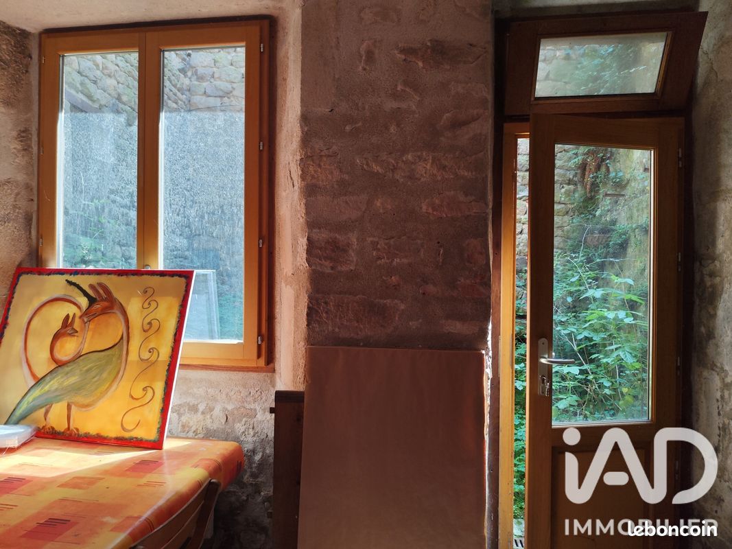 Immeuble 130 m² · à Saint-Bonnet-le-Château · 130 m² · 99 000 €