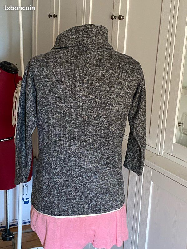 Pull en taille un de marque Diane Laury (image 2)