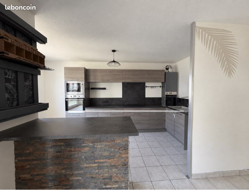 Appartement 4 pièces 82 m² · à Saint-Martin-d'Hères · 82 m² · 1 000 €/mois