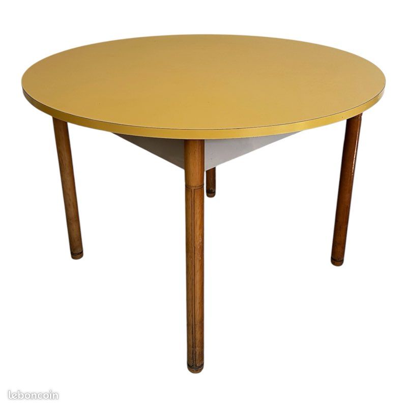 Table Formica jaune (image 1)