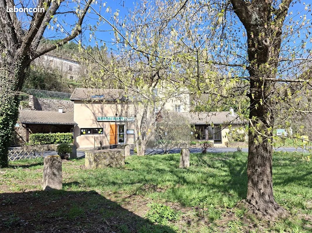 Maison 10 pièces 263 m² · à Le Collet-de-Dèze · 263 m² · 289 000 €