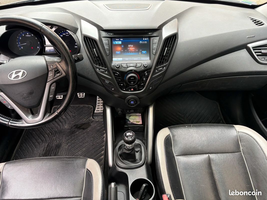 Hyundai VELOSTER Turbo 1.6 T-GDI 186 ch (image 17)