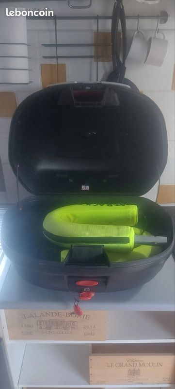 Top case (image 3)