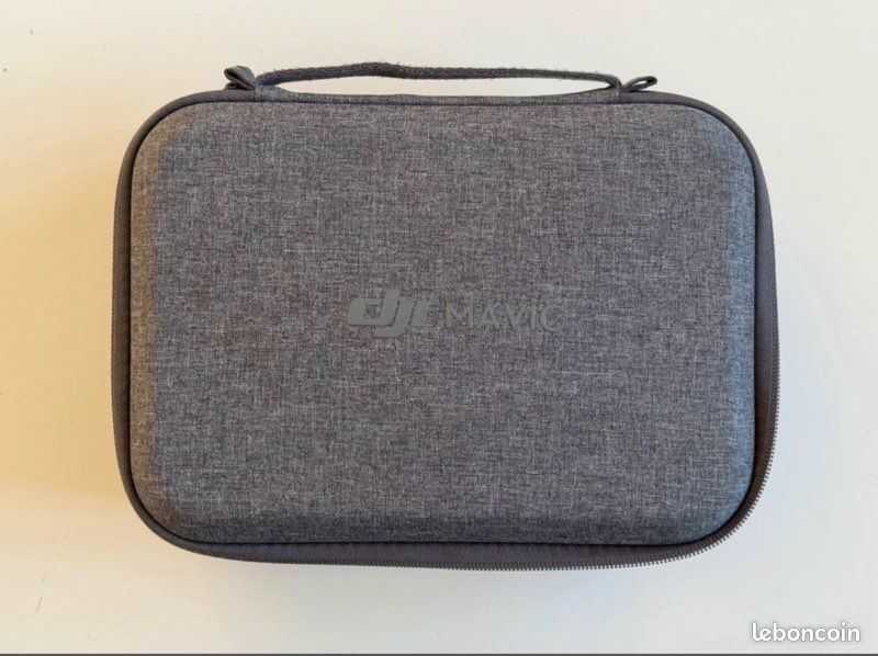 Pack Accessoires Officiels DJI Mavic Mini : Radiocommande, Hub, 2 Batteries et Sacoche (image 2)
