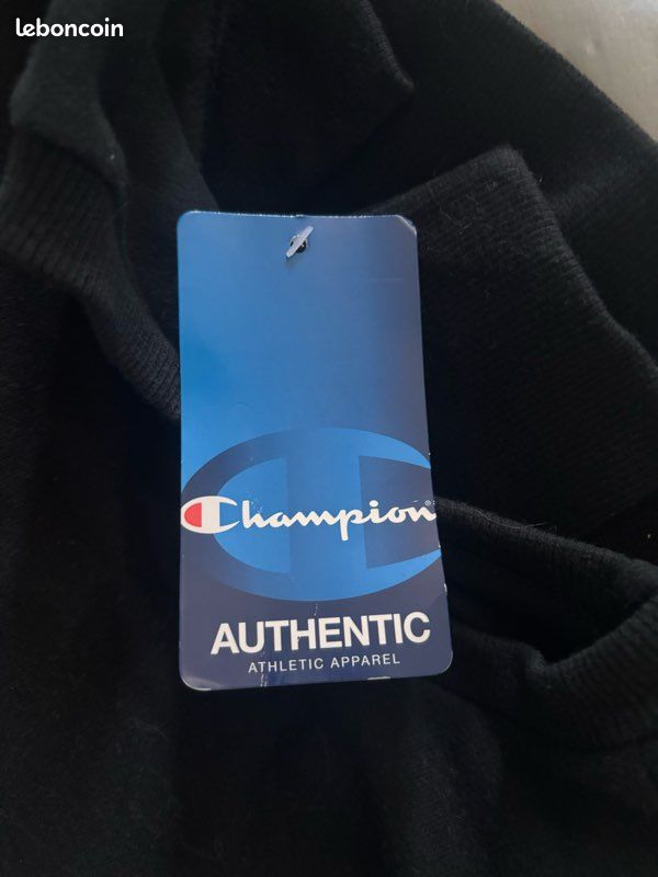 Sweats enfant T M noir CHAMPION neuf. 20 pièce 2 disponible (image 3)