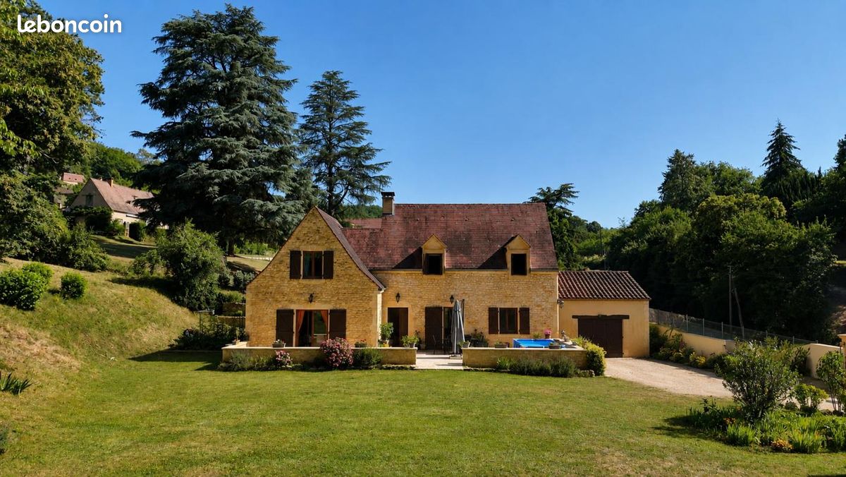Maison 6 pièces 160 m² · à Beynac-Et-Cazenac · 160 m² · 425 000 €