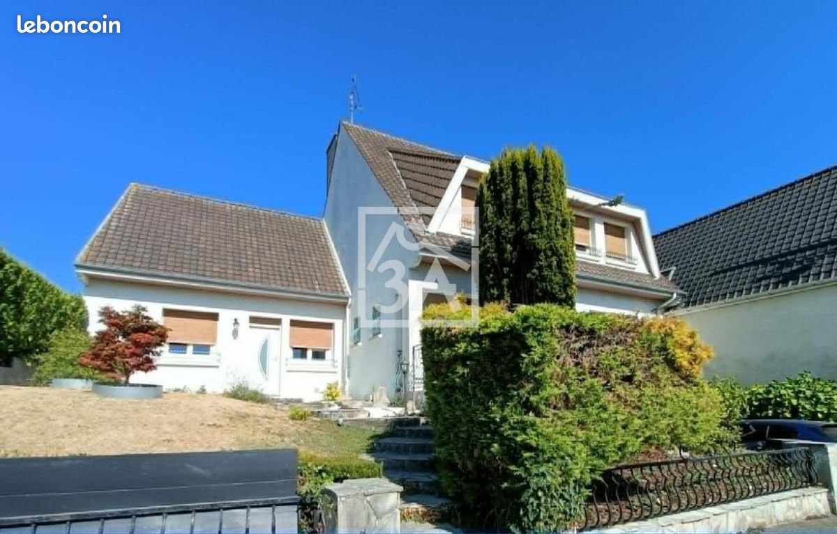 Maison 8 pièces 166 m² · à Allouagne · 166 m² · 245 000 €