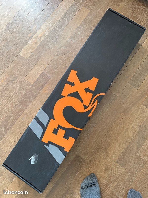 Fourche Fox 38 Float Factory Grip 2 Kashima 29 Booste Tapered rake 51