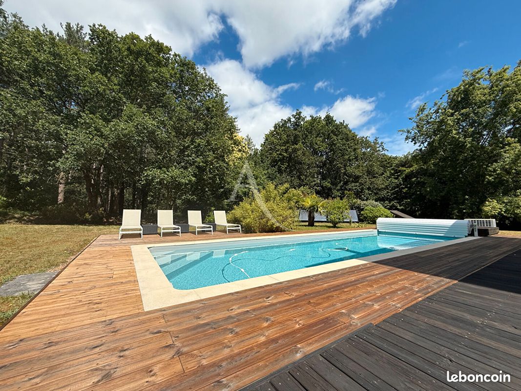 Maison 7 pièces 193 m² · à Guécélard · 193 m² · 428 450 €