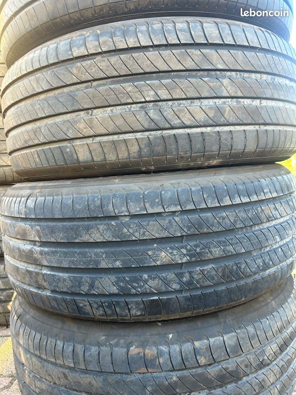 235/55r19 (image 3)