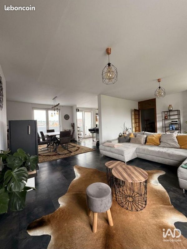 Appartement 5 pièces 143 m² · à Freyming-Merlebach · 143 m² · 149 000 €