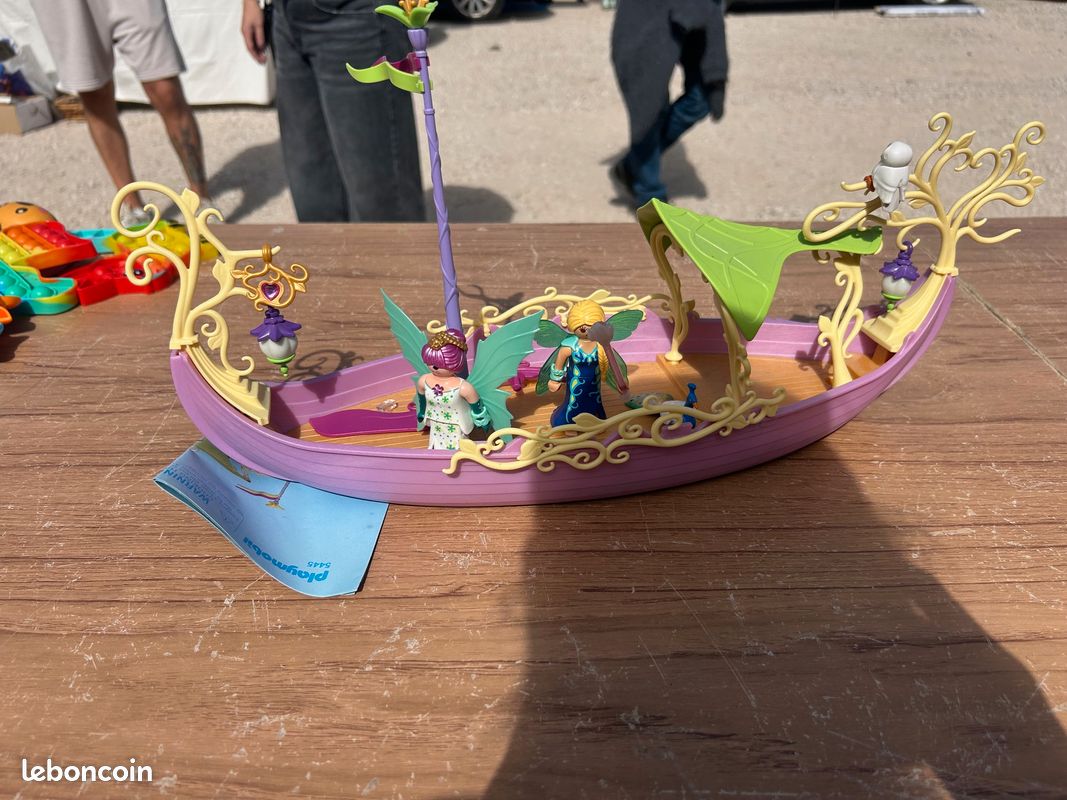 PLAYMOBIL Fairies 5445 pas cher - Bateau enchanté de la reine des fées