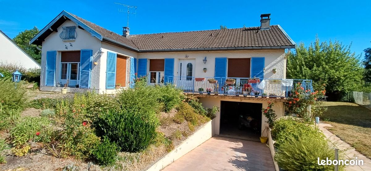 Maison 5 pièces 115 m² · à Attigny · 115 m² · 170 000 €