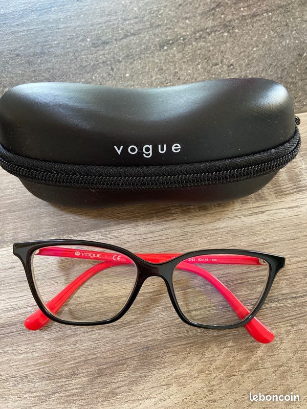 Lunettes Vogue avec étui (image 1)