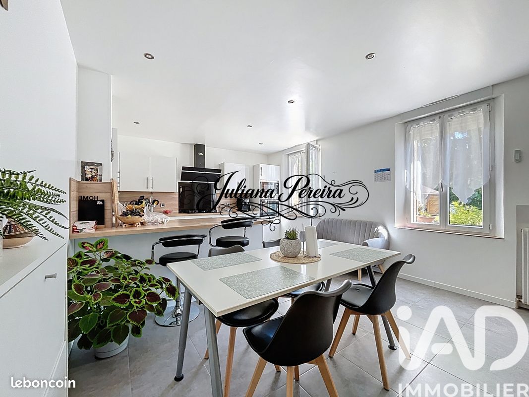 Maison 5 pièces 118 m² · à Follainville-Dennemont · 118 m² · 315 000 €