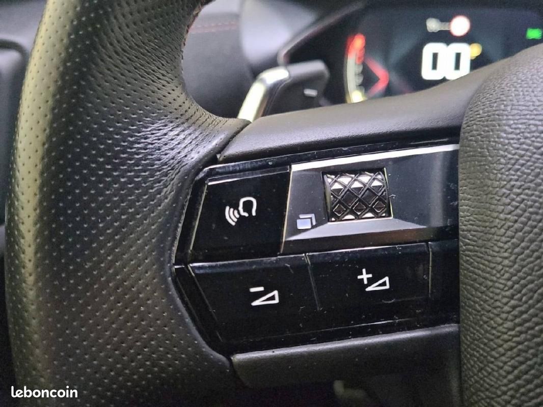 DS 3 Crossback DS3 BlueHDi 130 EAT8 - Performance Line (image 30)