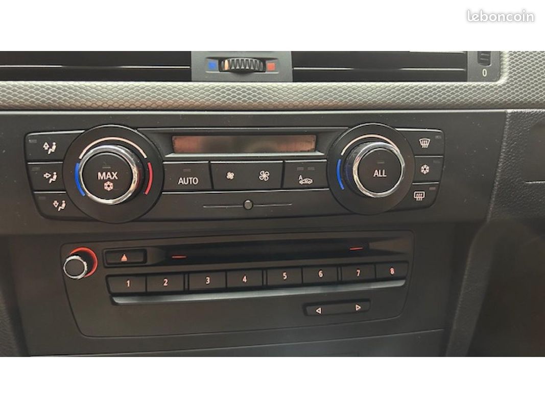 BMW SERIE 3 320d xDrive Coupé Edition M Sport 2.0 184CH GARANTIE 12 MOIS (image 25)
