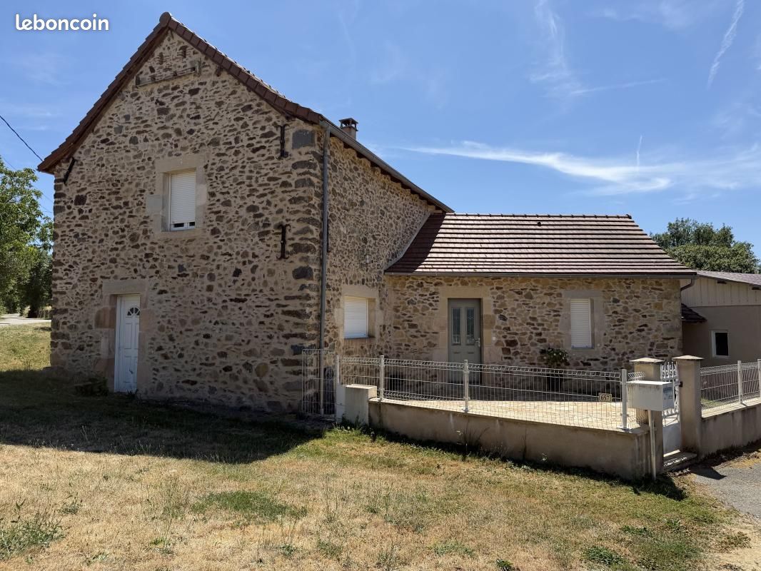 Maison 5 pièces 132 m² · à Le Bas Ségala · 132 m² · 875 €/mois