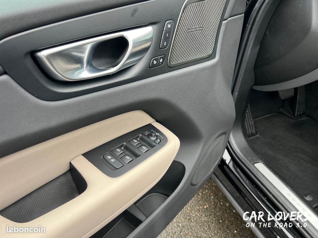 VOLVO XC60 T6 AWD Hybride rechargeable 253 ch+145 ch Geartronic 8 Ultra Style Chrome (image 20)