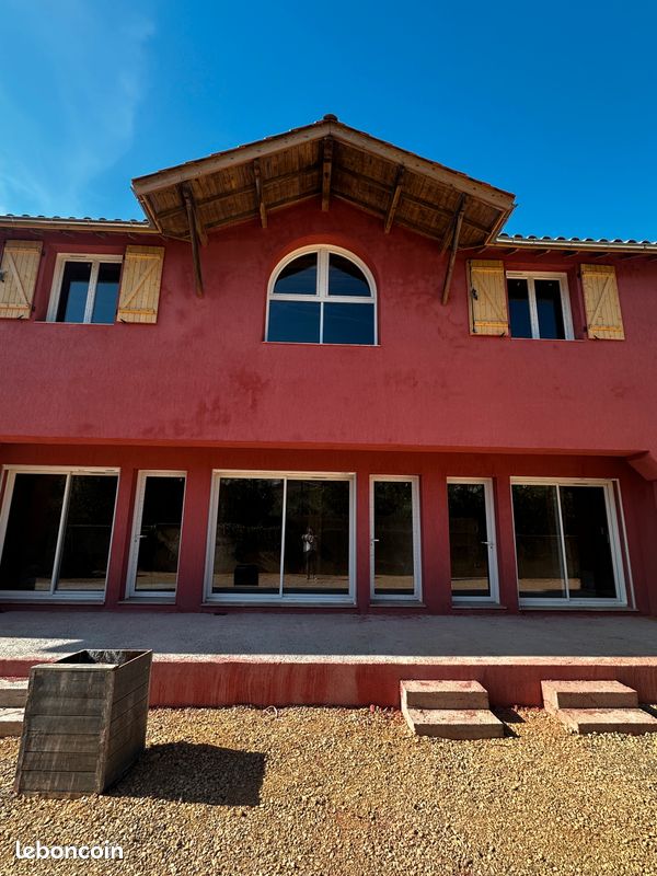 Maison 4 pièces 110 m² · à Rougiers · 110 m² · 255 000 €