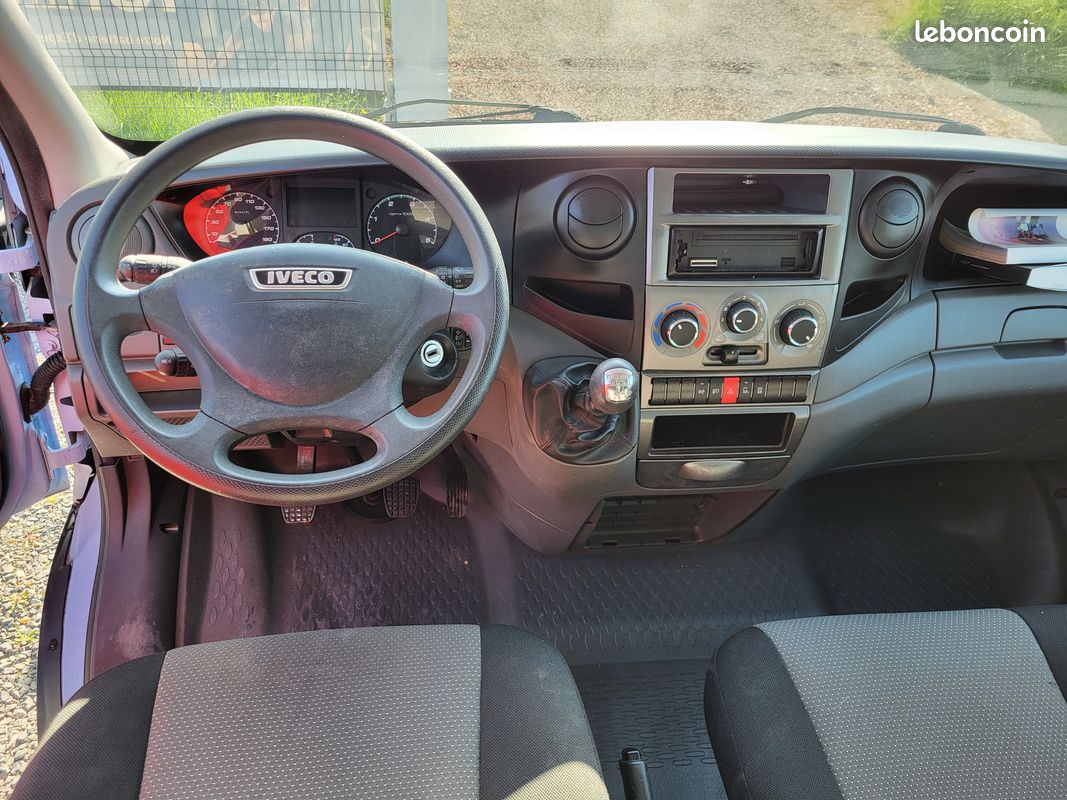 IVECO Daily 35S17 (170cv) "Caisse Isotherme" (image 4)
