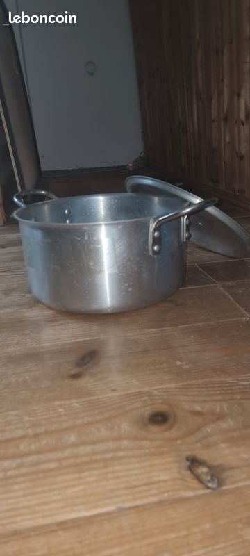 Marmite / Faitout professionnel en aluminium avec couvercle (image 3)