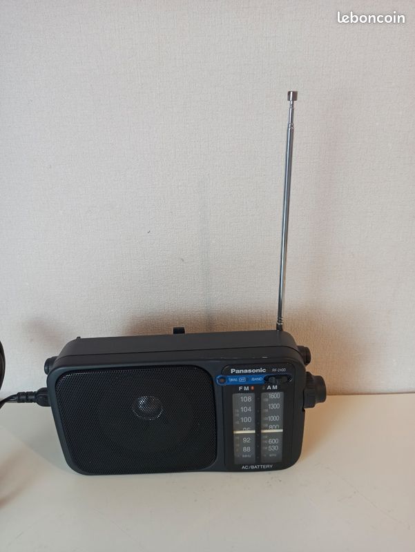Panasonic RADIO Panasonic RF2400D Courant Et Pile - Prix pas cher | CI