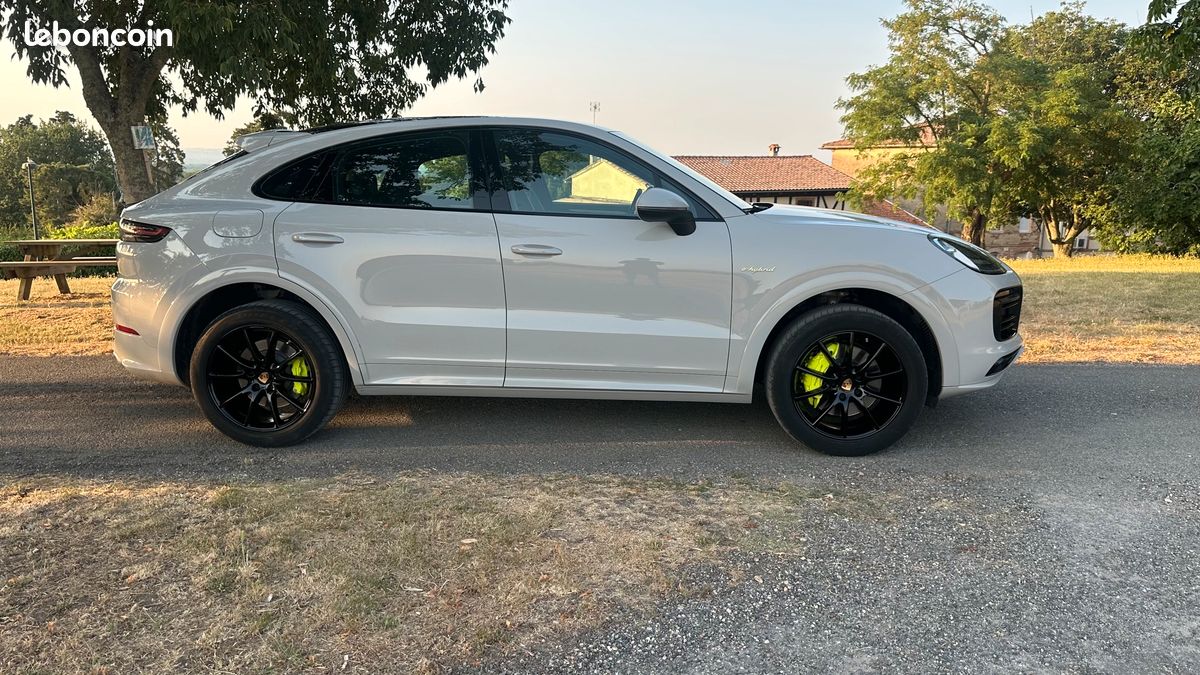 PORSCHE CAYENNE E-HYBRID 3.0 V6 462 ch (image 2)