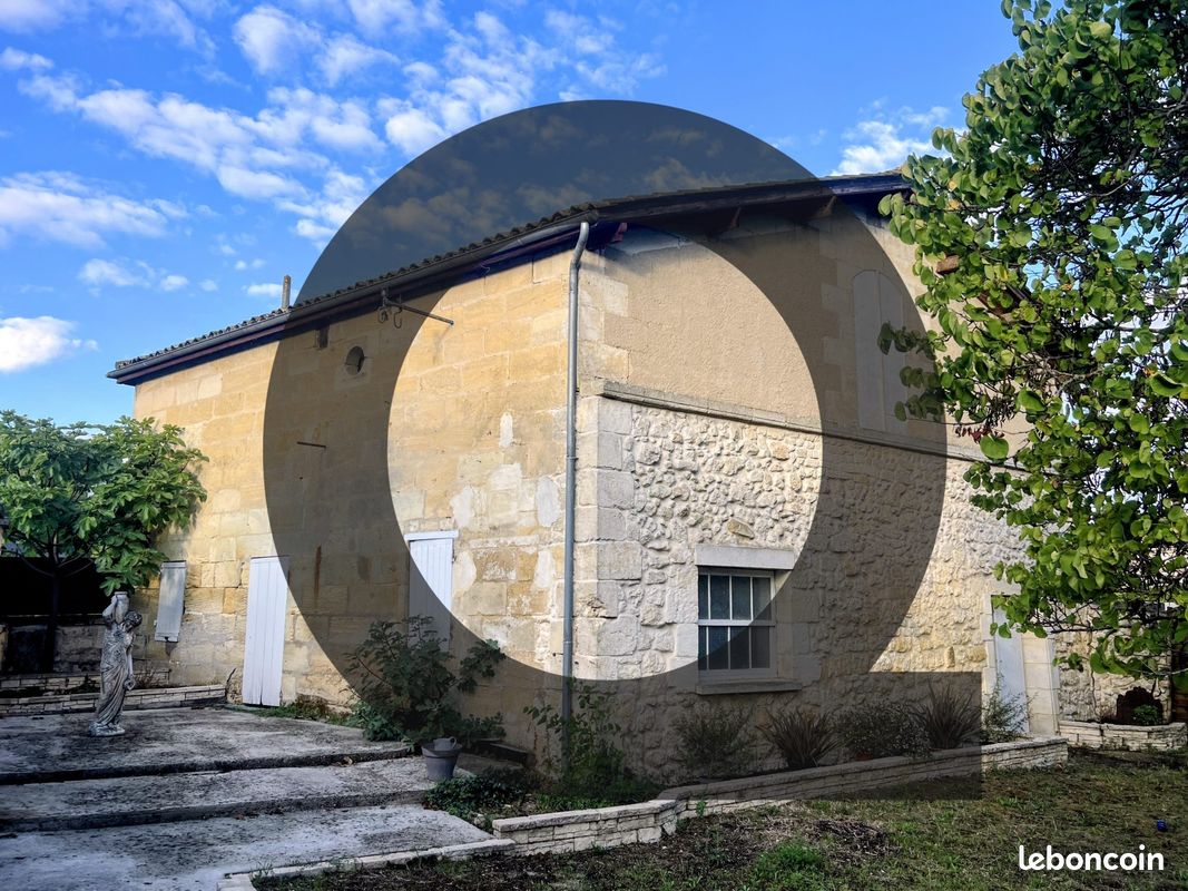 Maison 3 pièces 180 m² · à Saint-Loubès · 180 m² · 70 000 €