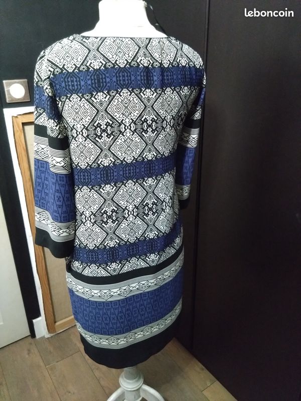 Robe 123 T38 courte manches longues noire bleue blanche été (image 3)