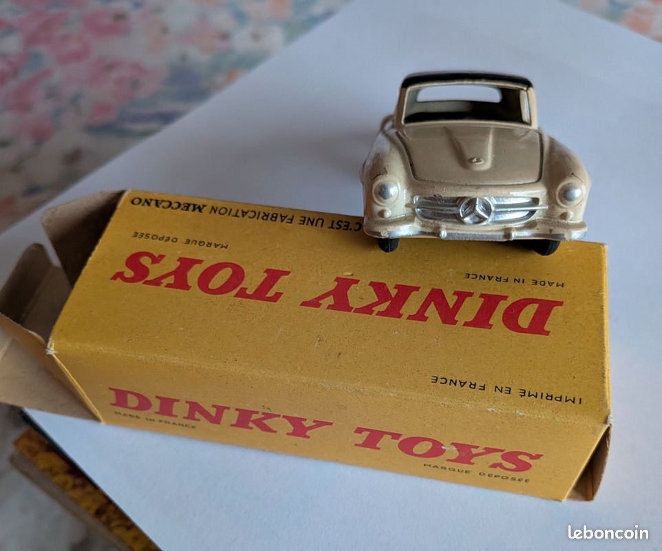 Dinky Toys 526 Mercedes 190 SL – Avec Vitres – Boîte Vide D'origine