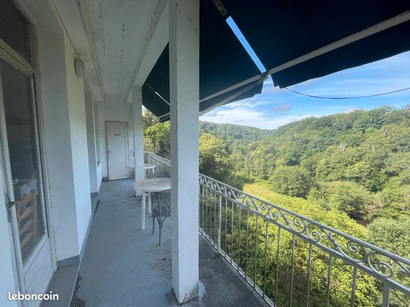 Maison 9 pièces 240 m² · à Uzerche · 240 m² · 135 000 €
