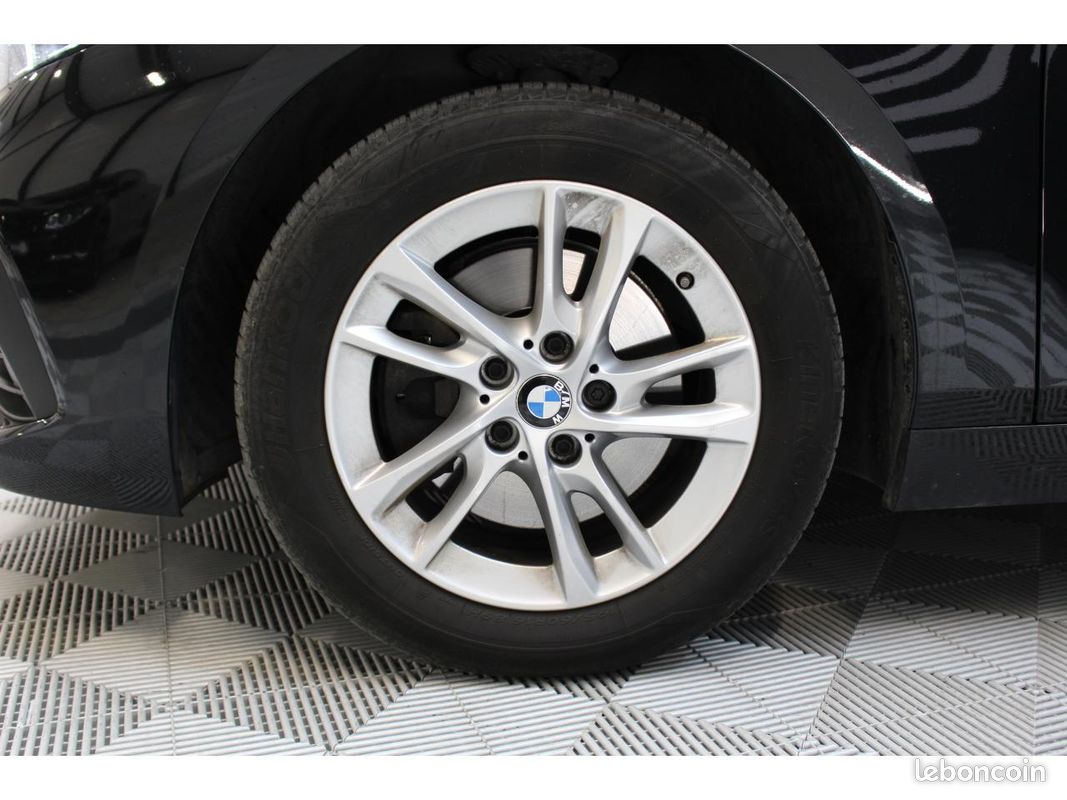 BMW SERIE 1 118d - BVA BERLINE F40 Lounge (image 21)