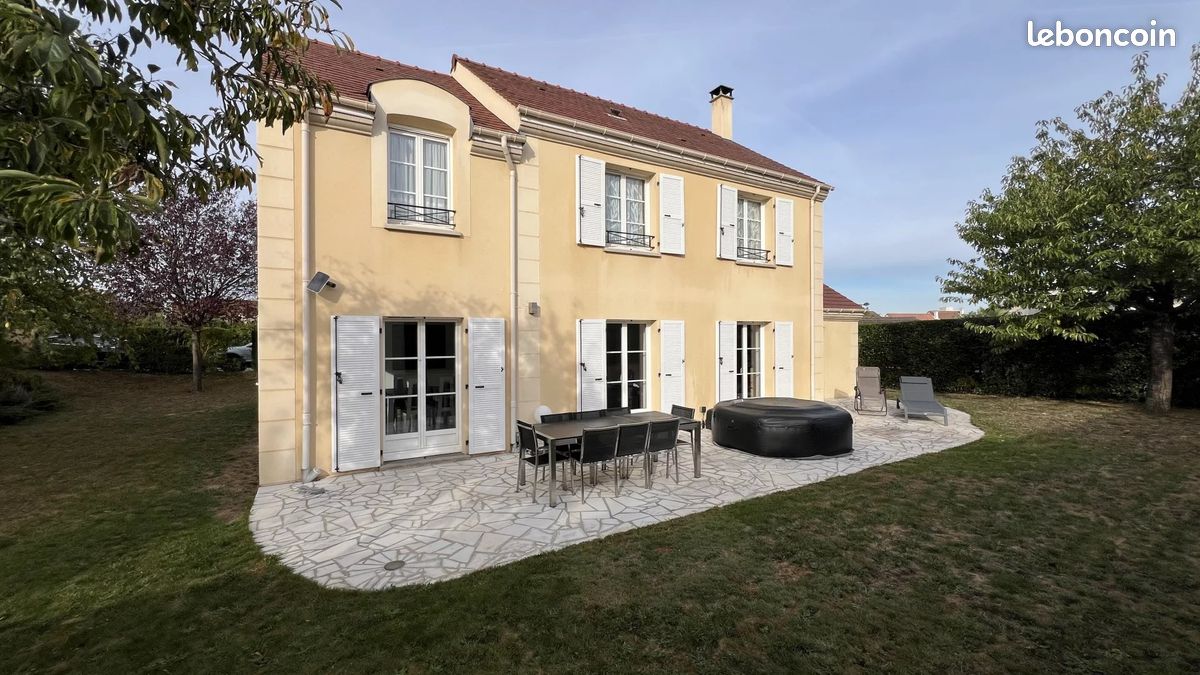 Maison 7 pièces 151 m² · à Plaisir · 151 m² · 629 000 €